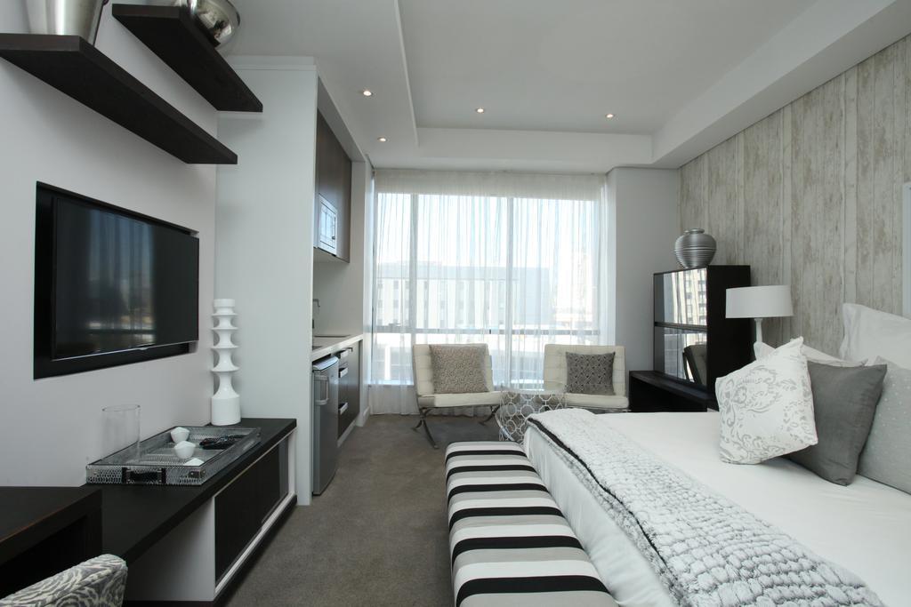 Luxury @ Sandton Skye Johannesburg Exterior photo