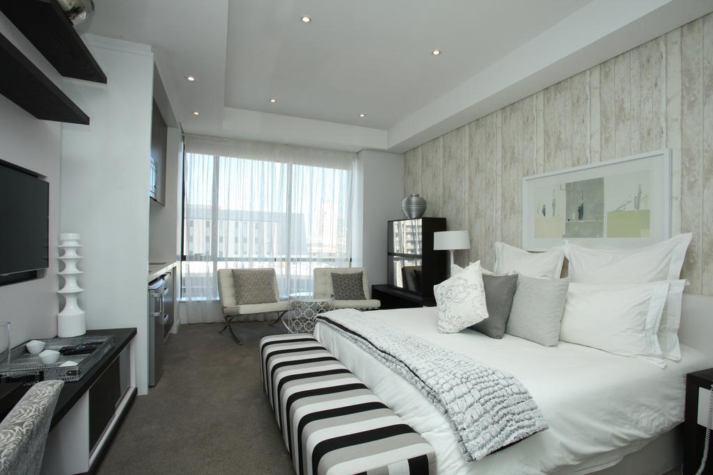Luxury @ Sandton Skye Johannesburg Exterior photo